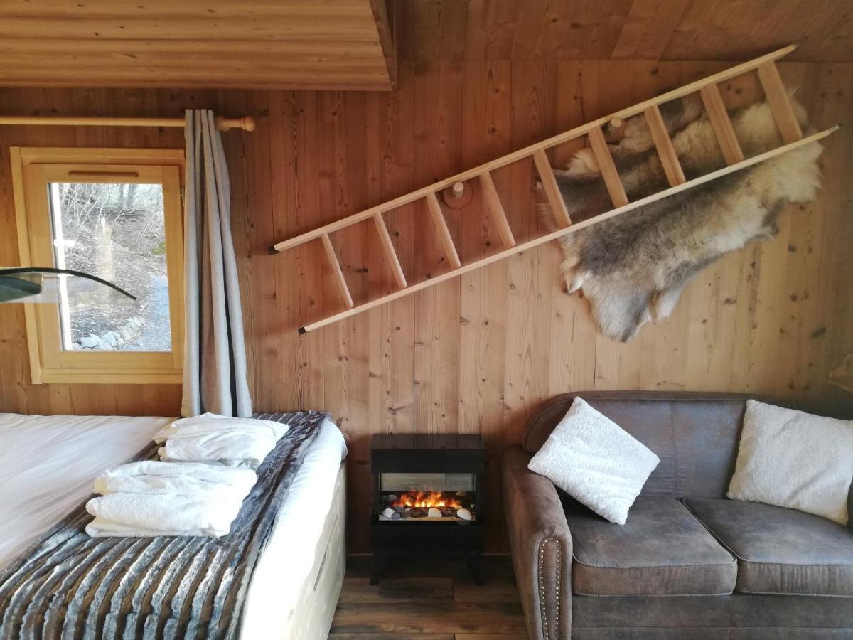 Saint-Julien-en-Champsaur Ma Cabane Des Hautes-Alpes מראה חיצוני תמונה